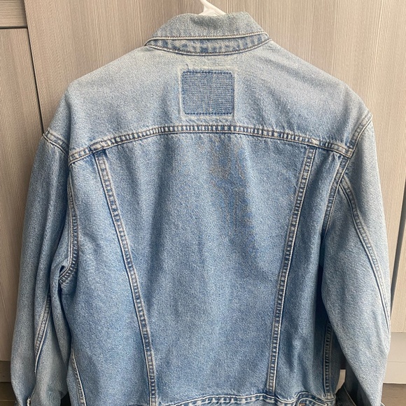 ** SOLD!! ** LEVI'S DENIM JACKET - VINTAGE - Picture 3 of 4